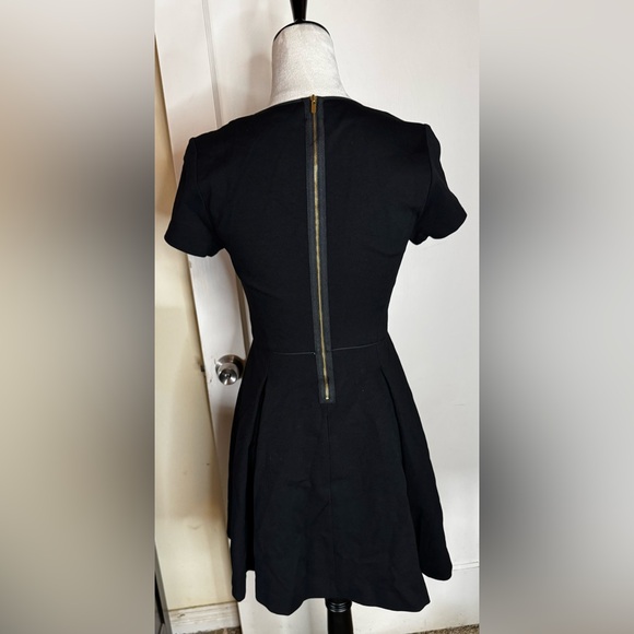 Banana Republic Skater Dress pleated Circle Skirt flirty feminine cocktail noir - Picture 3 of 11